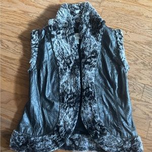 Joseph Ribkoff faux leather vest trimmed with fur ..size 6…